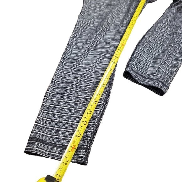 Lot of 2 Lululemon Women Gray Purple Pull On Leggings Yoga Pants‎ Size 26 - Picture 5 of 8